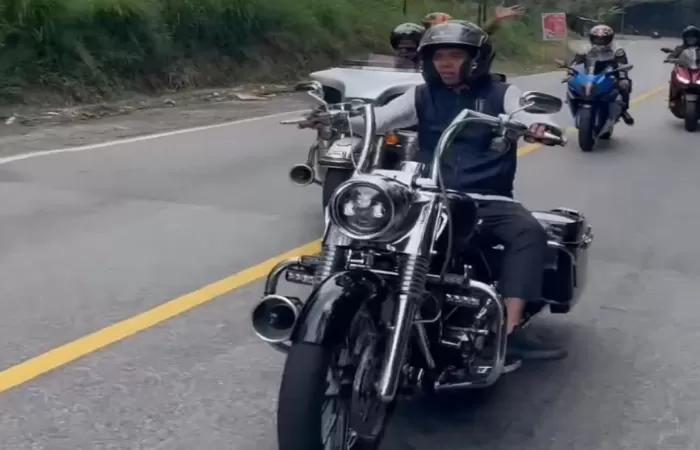 Ustadz Abdul Somad Pamer Naik Moge Harley Davidson di Padang Sumatera Barat