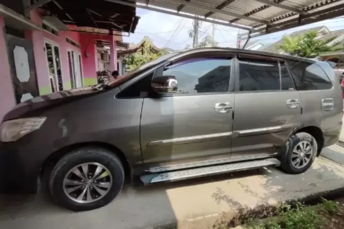 Beli Mobil di Akhir Tahun Lebih Untung! Dapatkan Diskon Menarik dari Toyota Kijang Innova di Palembang, Pajak Panjang, Lengkap Kamera Depan Belakang