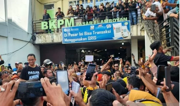 Capres Anies Gaungkan Bansos Plus di Pasar Flamboyan Pontianak Sekalian Cek Harga Sembako