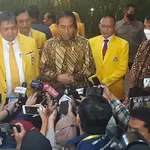 Jokowi Dinilai Lebih Pilih Merapat ke Golkar karena PDIP Tak Memberi Rasa Aman