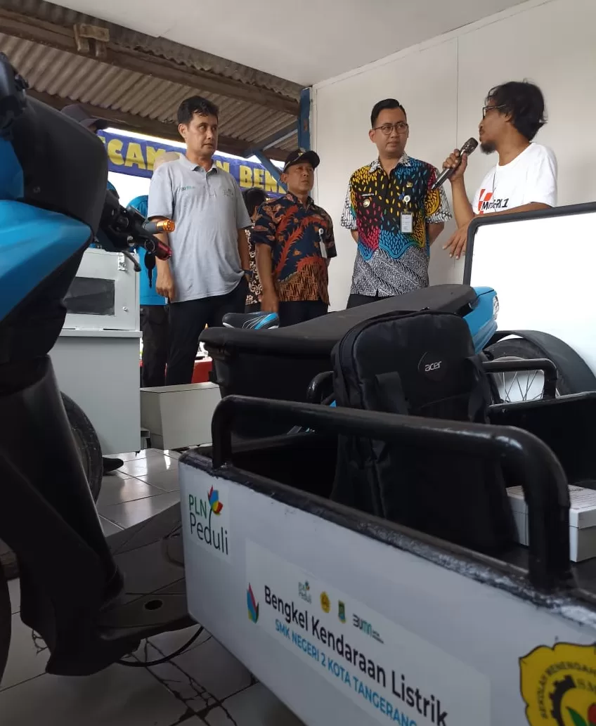 PLN Peduli Dukung Ekosistem Kendaraan Listrik di Banten, Bengkel Benda Juara Jadi Bukti Nyata