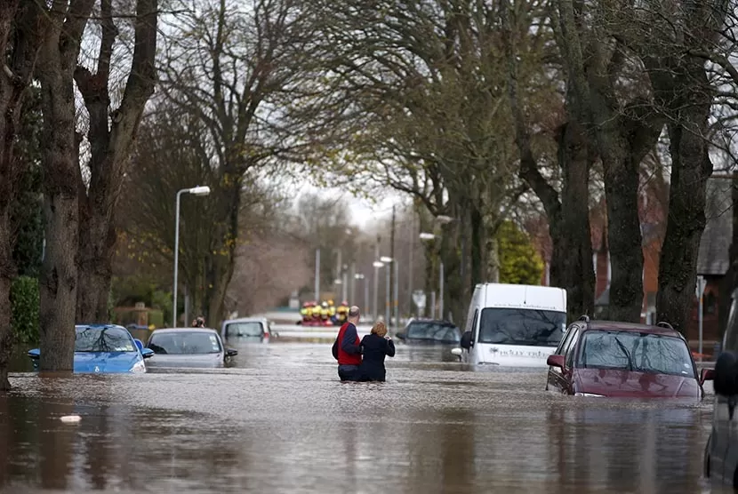 Badai Henk Terjang Inggris, Ratusan Orang Dievakuasi dari Banjir