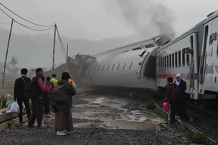 Tiga Tragedi Terparah dalam Sejarah Kecelakaan Kereta Api di Dunia
