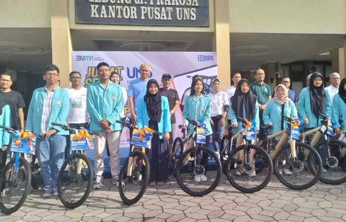 Dukung Green Campus UNS, BRI Solo Bagikan Sepeda ke Mahasiswa