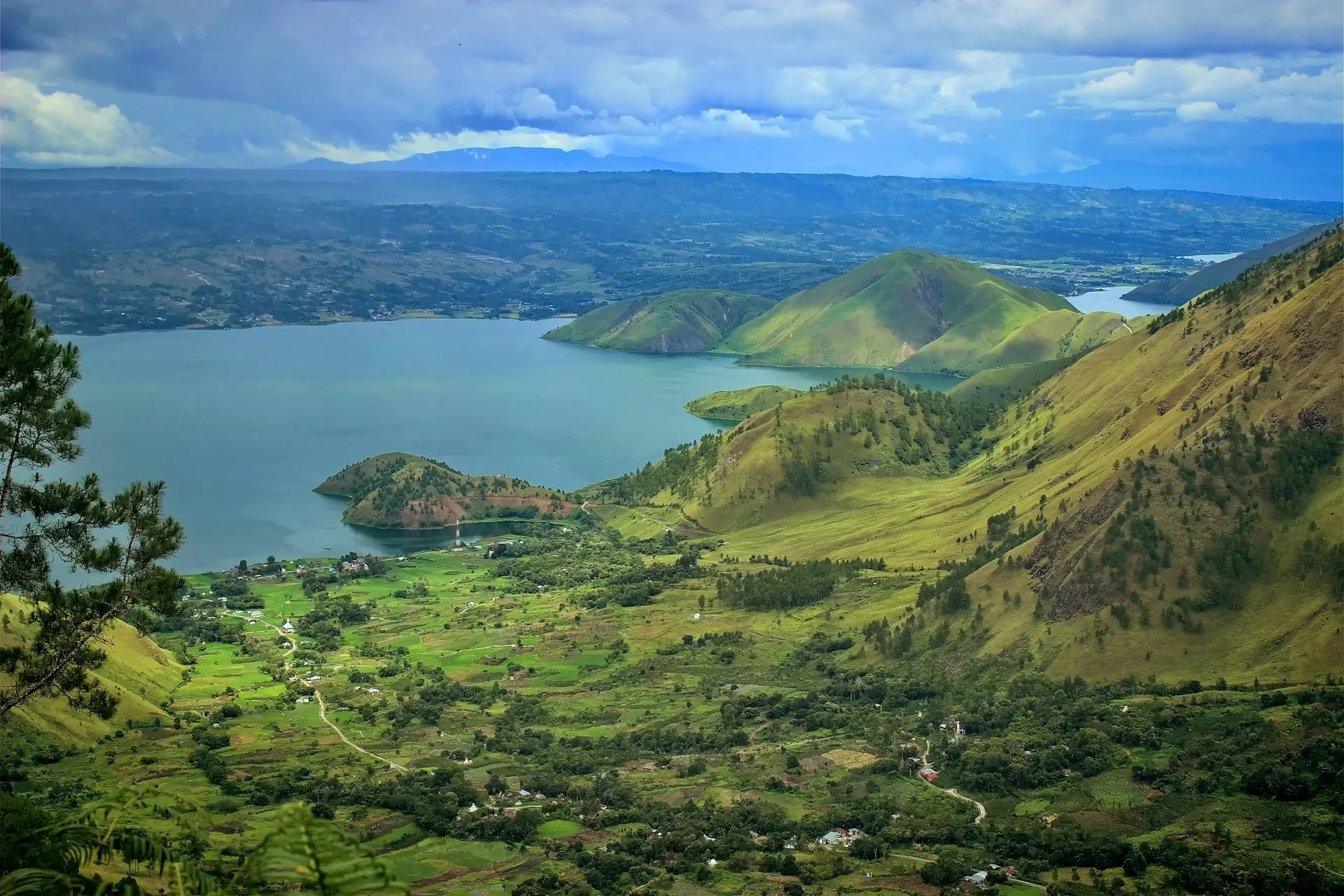 Diapit 7 Gunung, Danau Kaldera Tertinggi se-Asia Tenggara Ada di Provinsi Jambi, Lokasinya ada di Puncak Gunung...