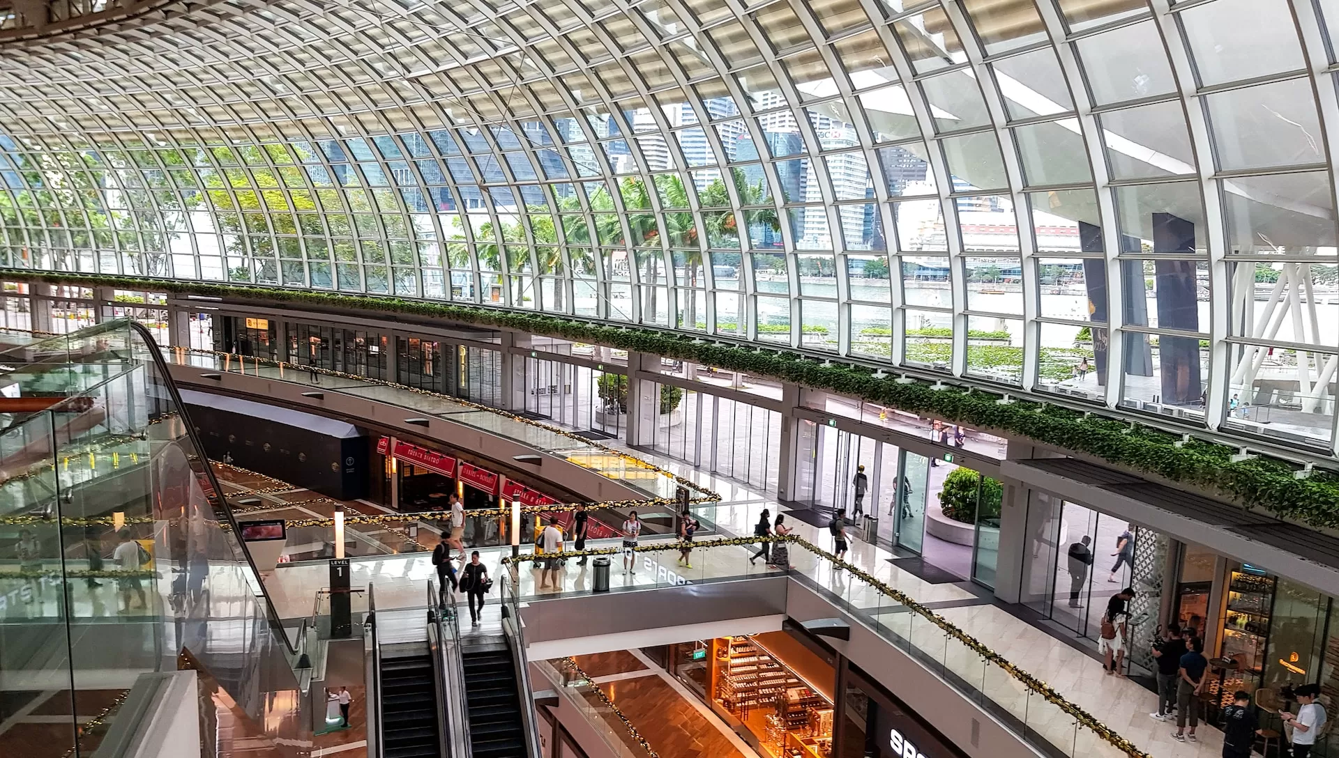 Inilah 3 Mall Termewah di Kota Mataram: Sampai Kaki Pegal Auto Tetap Semangat Belanja di Tempat Super Megah dan Hits