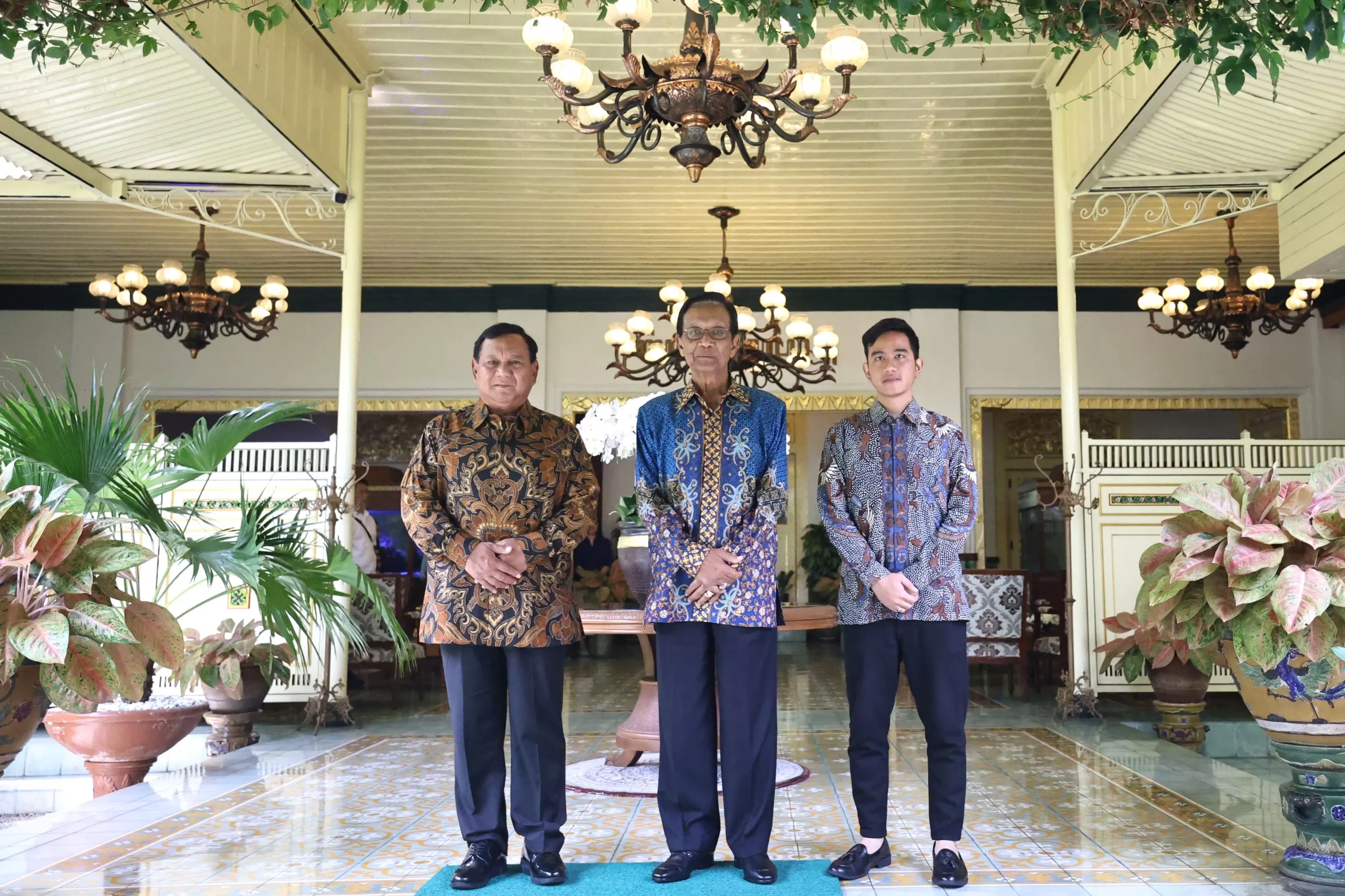 Sowan ke Sri Sultan Hamengku Buwono (HB) X dan Dapat Wejangan, Prabowo Subianto : Sesuai Adat, Kami Minta Izin Masuk ke Yogyakarta