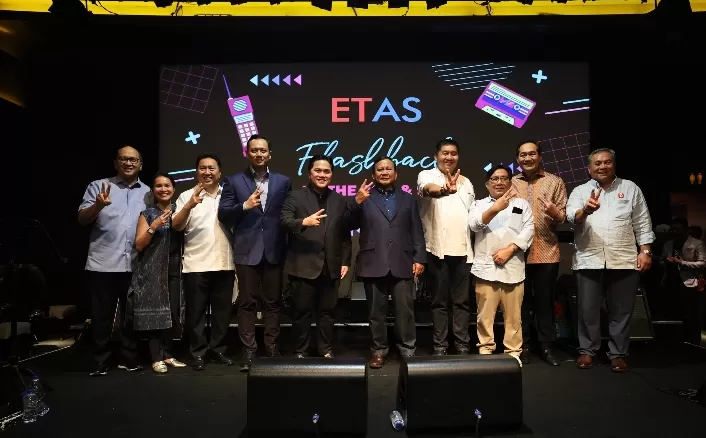 Momen Prabowo Nostalgia Nyanyi The Beatles dan Rock 60an di Acara Alumni AS Relawan Erick Thohir