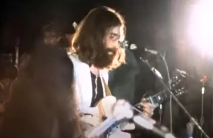 John Lennon Bebas Meninggalkan The Beatles, Ajak George Harrison Tampil Bareng Plastic Ono Band
