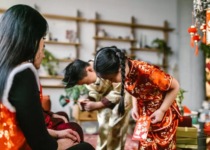 Jadi Tradisi Unik! Masyarakat Tionghoa Pasti Lakukan 3 Hal Ini saat Perayaan Tahun Baru Imlek 2024