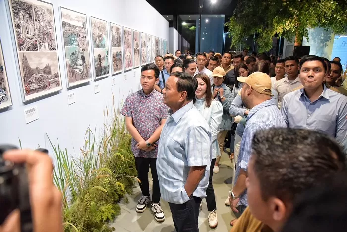 Malam Mingguan, Prabowo-Gibran Kunjungi Festival Negeri Elok Karya Didit