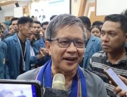 PAN Pilih Prabowo Karena Menang Survei, Rocky Gerung Sindir Dungu