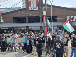 Aksi Kecam Israel, Aliansi Umat Islam Jogja-Jateng Boikot Gerai McD, KFC dan Starbucks di Sleman