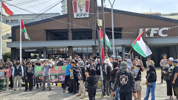 Aksi Kecam Israel, Aliansi Umat Islam Jogja-Jateng Boikot Gerai McD, KFC dan Starbucks di Sleman